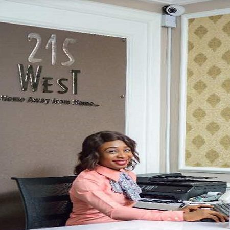 215 West Apartment 阿布贾 外观 照片